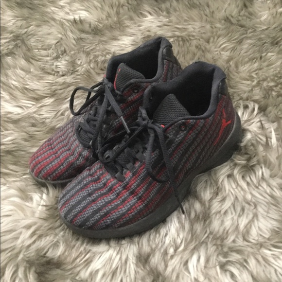 Jordan basketball shoes - Picture 1 of 8